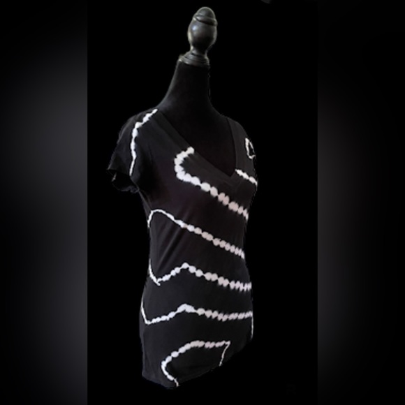 INC International Concepts: Short Sleeve Tee Shirt with embellishments - Picture 8 of 17